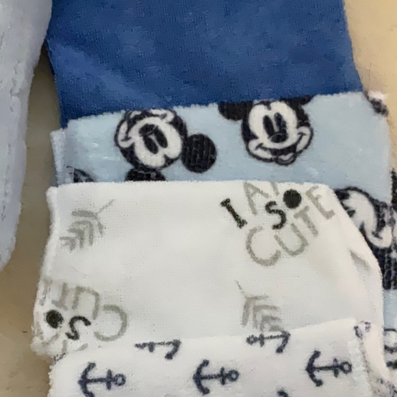 Cozy Gray and Blue Kids Mittens - Picture 7 of 8